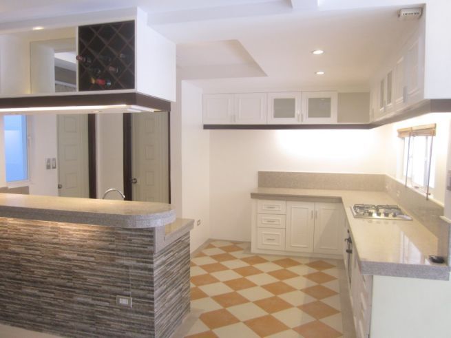 3 Storey Townhouse with 4 Bedrooms for rent in Friendship - 42K04