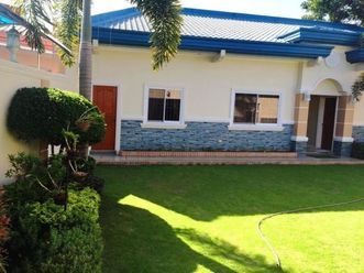 "4 Bedrooms Furnished Bungalow House For Rent in Hensonville, Angeles C"02