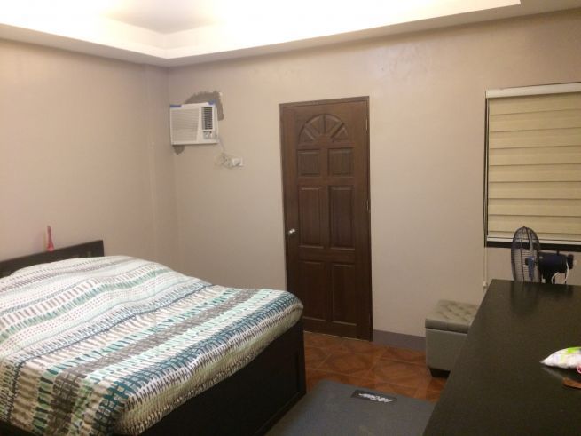 3 bedroom townhouse with car garage and terrace04