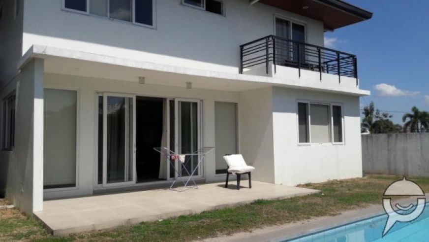 Fully Furnished with Swimming Pool House for Rent in Hensonville Angel04