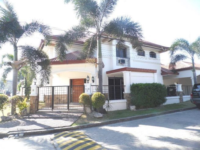 Modern House and Lot With 3 Bedrooms Furnished For Rent in Balibago An04