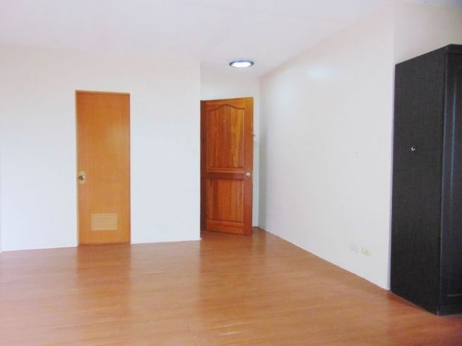 Banawa House and Lot for Rent with 3 Bedrooms Cebu City04