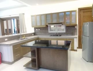 4 Bedroom Elegant furnished house for rent in Hensonville02