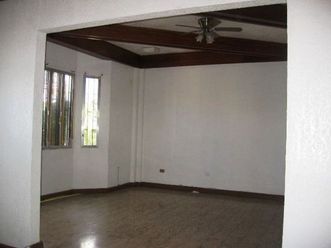 "4-Bedroom House for Rent in Banilad, Cebu City, Unfurnished"02