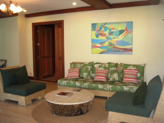Large House for Rent with Swimming Pool in Banilad Cebu City04