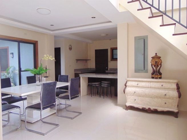 "5 Bedroom Semi Furnished House for Rent in Guadalupe, Cebu City"03