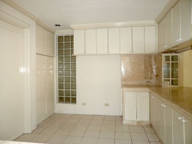 3 Bedroom House for Rent in San Lorenzo Village Makati04