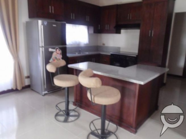 "For Rent, House and Lot, in Angeles City"04