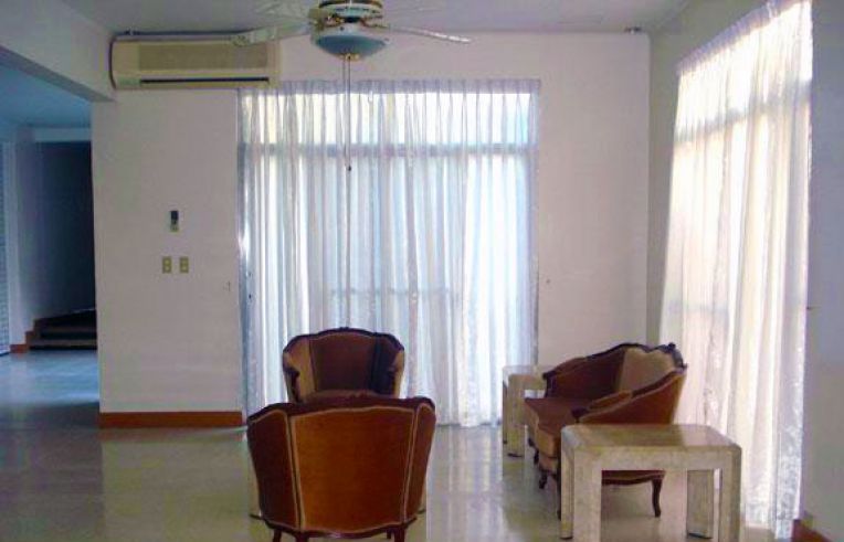 Sophisticated 4 Bedroom House and Lot for Rent in Dasmarinas Village04