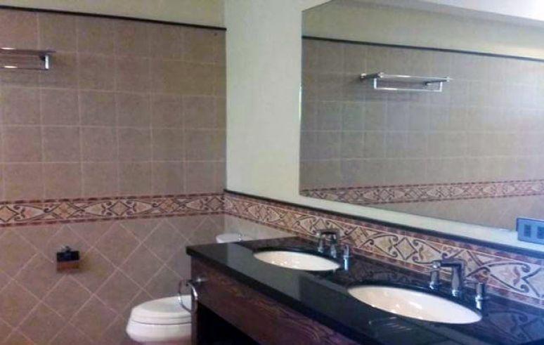 "Spacious 4 Bedroom House for Lease in San Lorenzo Village, Makati City"04