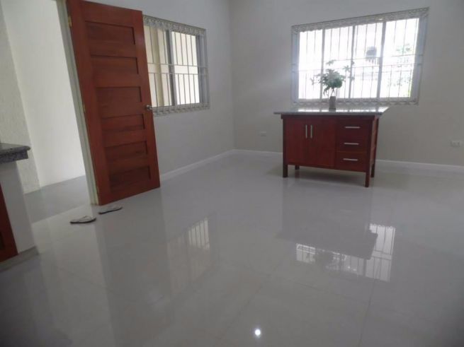 Bungalow House With Big Yard In Angeles City For Rent03