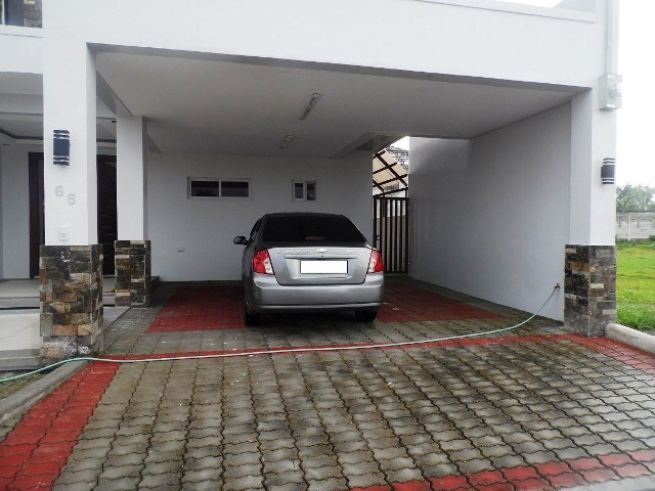 Spacious House with Lap pool For rent -110K04