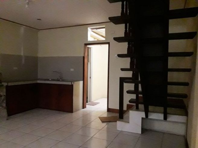 3 Bedroom House with 1 parking for Rent03