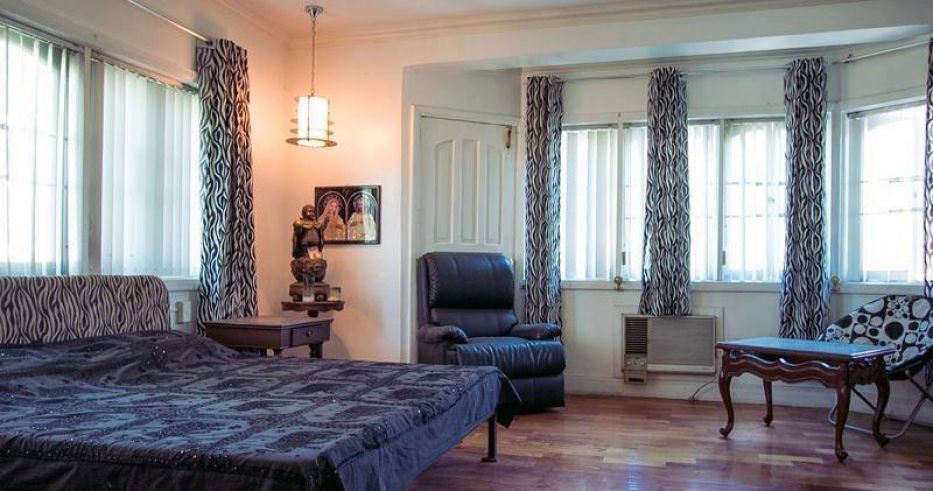 4 Bedroom House and Lot for Rent in Urdaneta Village Makati(All Direct03