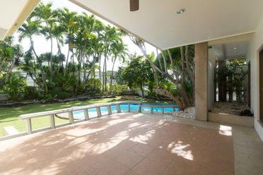 Ayala Alabang 3 Bedroom House with Pool for Lease02