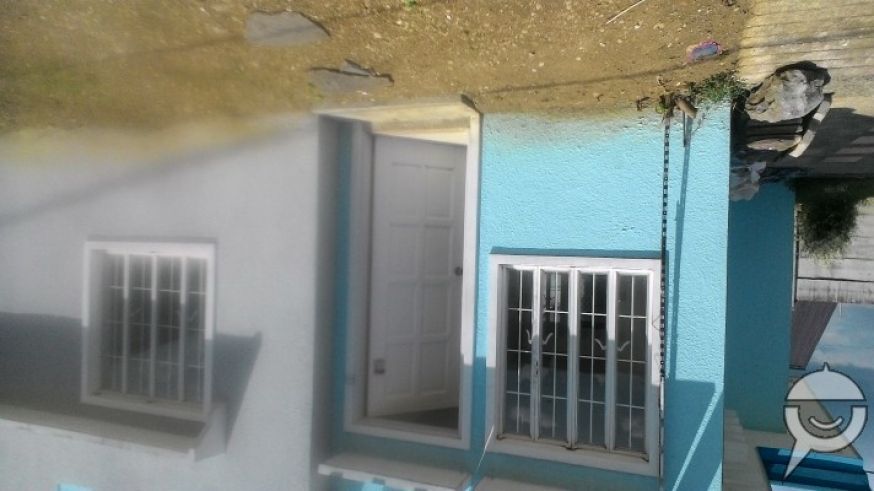 2 Bedroom House with Garage &amp; Window &amp; Door Screens03