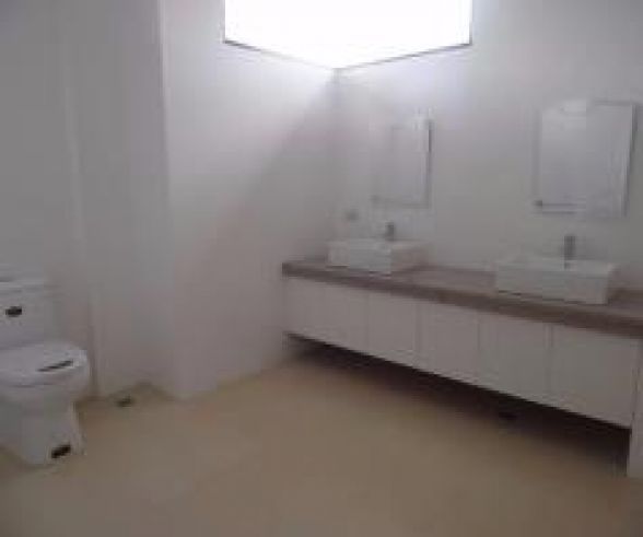 4 Bedroom Nice House in a Exclusive Subdivision03
