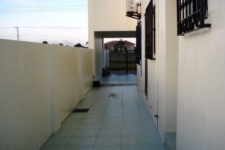 3 Bedroom Semi Furnished House and lot for Rent in Amsic04