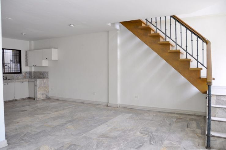 "3 BR House for Rent, 2 Storey"03
