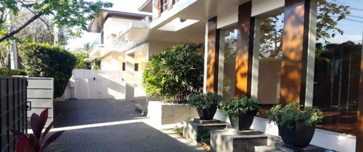 "Classic 3 Bedroom House and Lot for Rent in Dasmarinas Village, Makati"01