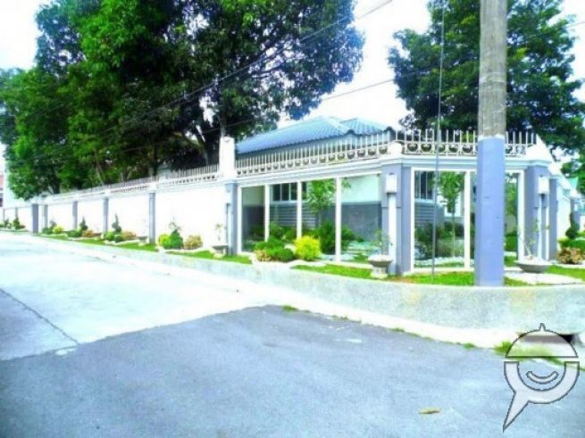 For Rent Bungalow House With Big Yard In Angeles City04