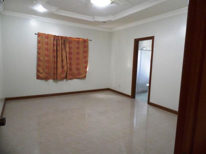 For Rent House and Lot in Exclussive Subd.04