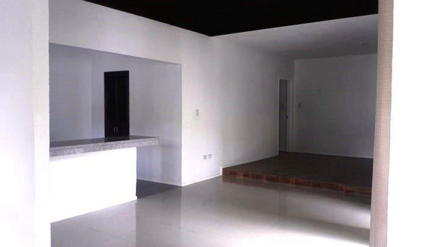 House and Lot With 4 Bedrooms For Rent in Angeles City03