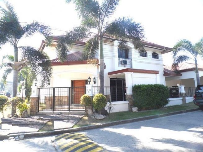 "Fully Furnished 3BR House &amp; Lot For Rent in Balibago, Angeles City"04