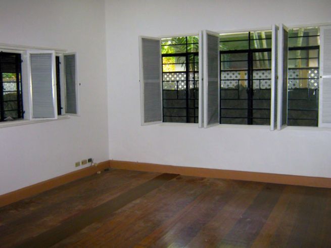 "Elegant 4 Bedroom House and Lot for Rent in San Lorenzo Village, Makat"03