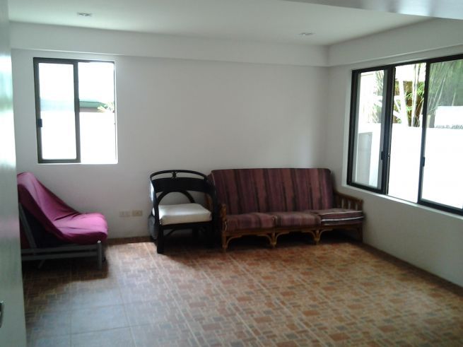 "Alabang Hills house for rent, 4 bedrooms, 396 sqm floor area"03