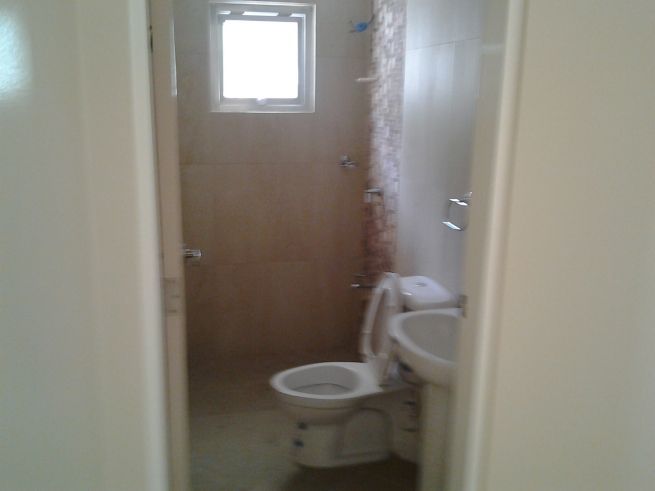 "Alabang Hills house for rent, 4 bedrooms, 396 sqm floor area"04