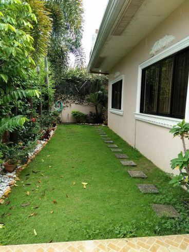 Angelic Bungalow House and Lot With 3 Bedrooms Furnished For Rent Near03