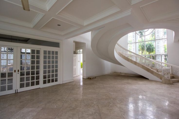 "Renovated 3 Bedroom House FOR RENT in Corinthian Gardens, Quezon City"03
