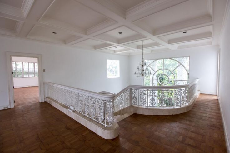 "Renovated 3 Bedroom House FOR RENT in Corinthian Gardens, Quezon City"04