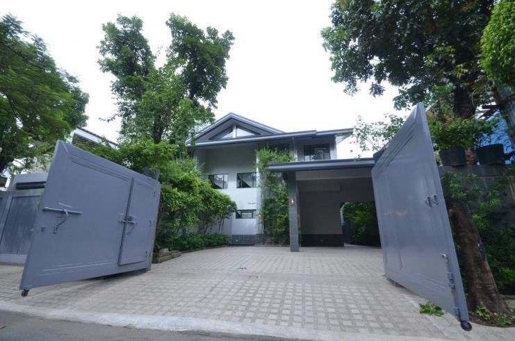 3 Bedroom House for lease in San Lorenzo Village Makati City03