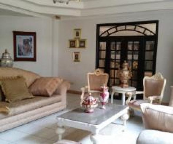 Spacious House with 5 Bedroom for rent in Balibago - 90K04