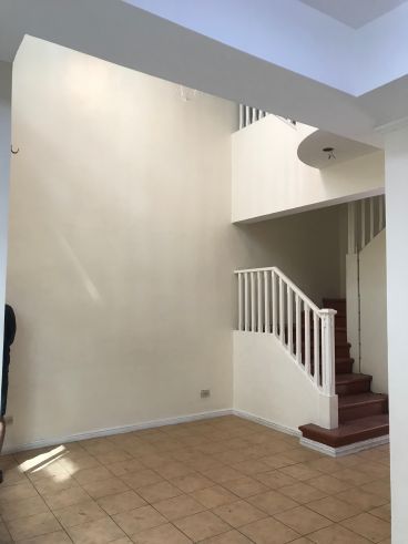 Townhouse for lease in Quezon city04