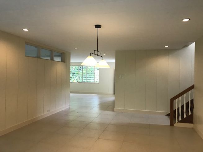 "House with Pool in Dasmari?as Village, Makati for Rent"03