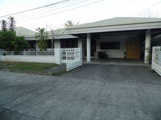 1 Storey House inside a gated Subdivision near Nepo Mall for rent - 3002