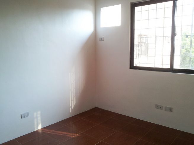 "Townhouse for Rent - Tandang Sora, Quezon City"03