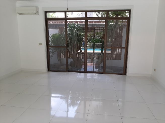 Ayala Alabang Village House for Rent - 4 Bedrooms03