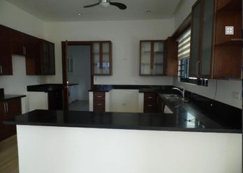 Spacious Bungalow House with Swimming pool for Rent02