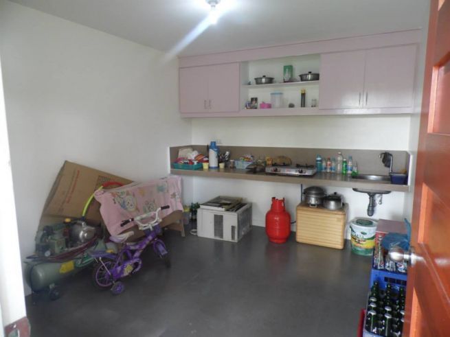 Spacious Bungalow Type House and Lot for Rent in Sto. Domingo Angeles03
