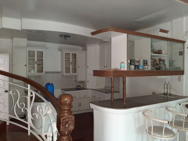 Spacious 3-Bedroom House walking distance to Robinson\'s Supermarket01