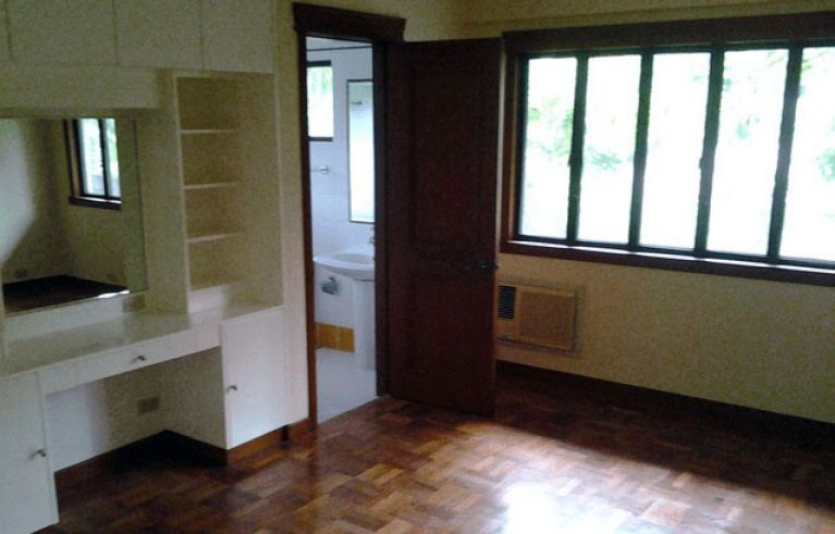 "Modern 3 Bedroom House and Lot for Rent in San Lorenzo Village, Makati"04