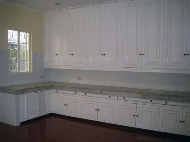 Spacious 5 Bedroom House and Lot for Lease in Dasmarinas Village03