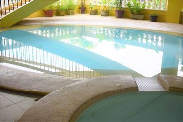 6 bedrooms overlooking with swimming pool@Php200k02