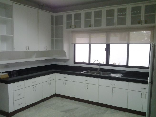 "House for rent, 4 bedrooms with swimming pool, Ayala Alabang, Muntinlu"03