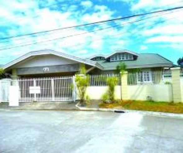 Bungalow House With 4 Bedrooms For Rent In Angeles City01