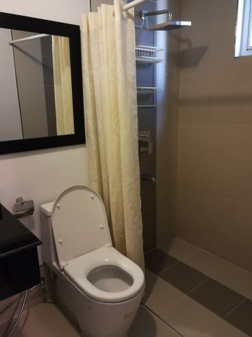 Rent: 1 bedroom with balcony at Meranti Two Serendra facing amenities03